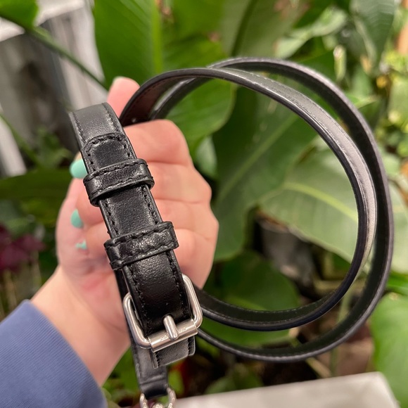 YSL
Black Quilted Y Leather Small LouLou Shopping Crossbody Tote Bag - Picture 11 of 16